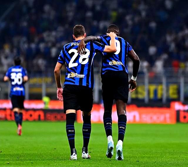 英雄联盟S15-包含国际米兰发布备战花絮，冲刺阶段绝杀压哨，NBA季后赛任务艰巨，资深球员宣示担当的词条